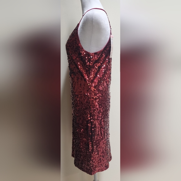 NEW Gorgeous Burgundy Red Sequined Dress Women's Size M - Picture 4 of 9